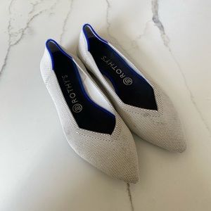 Grey pointed toe Rothy’s size 9
